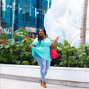 Distressed skinny jeans